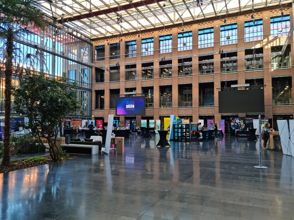 Intérieur du bâtiment principal